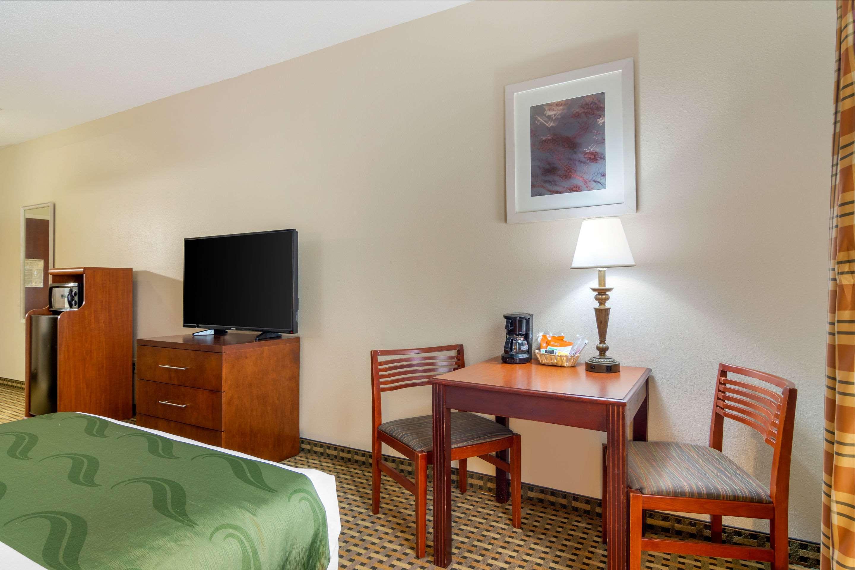 Quality Inn & Suites Decatur - Atlanta East Lithonia Extérieur photo